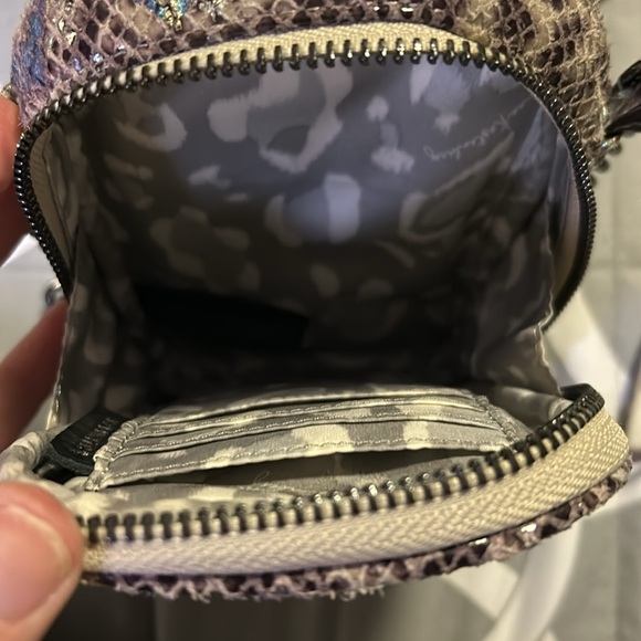 Aimee Kestenberg Tamitha phone case - Picture 4 of 9